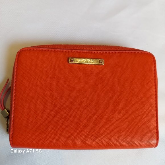 Stella & Dot Red Call Me Wallet - Picture 10 of 16